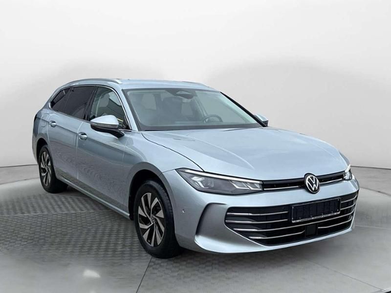 Gebraucht VW Passat Business 150 PS (110 kW) 2025 Silberschwarz Kombi