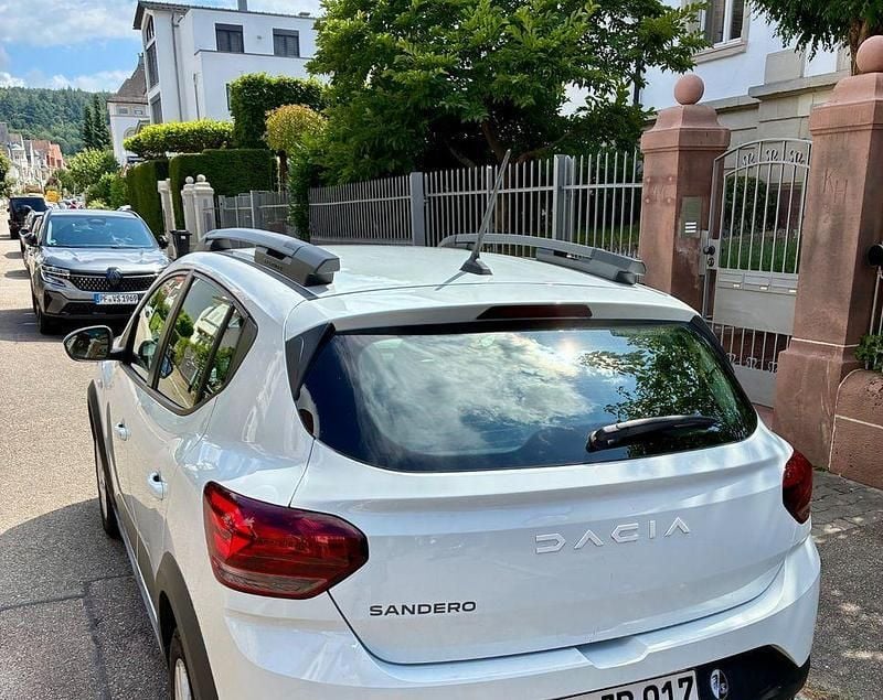 Gebraucht Dacia Sandero Expression 101 PS (74 kW) 2023 Weiß Kleinwagen