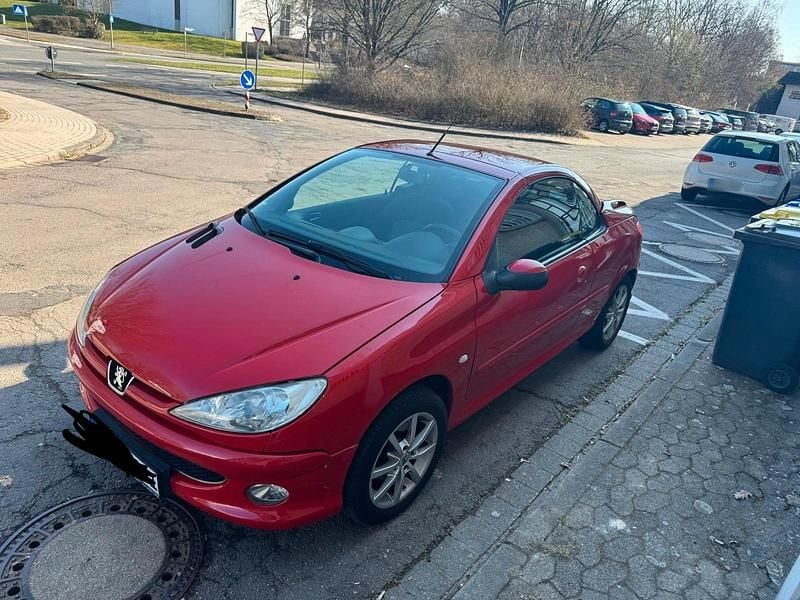 Gebraucht Peugeot 206 CC 109 PS (80 kW) 2001 Rot Cabrio