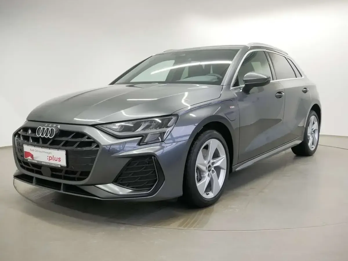 Gebraucht Audi A3 S-Line 204 PS (150 kW) 2025 Daytonagrau perleffekt Limousine