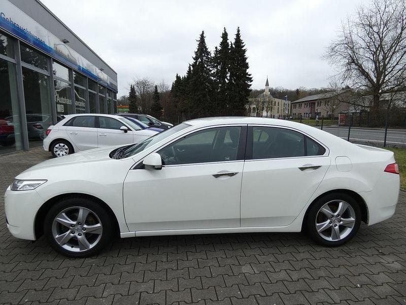 Gebraucht Honda Accord Lifestyle 156 PS (114 kW) 2011 Weiß Limousine