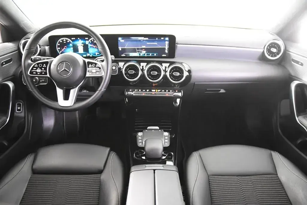 Gebraucht Mercedes CLA250e 218 PS (160 kW) 2022 Grau Coupé