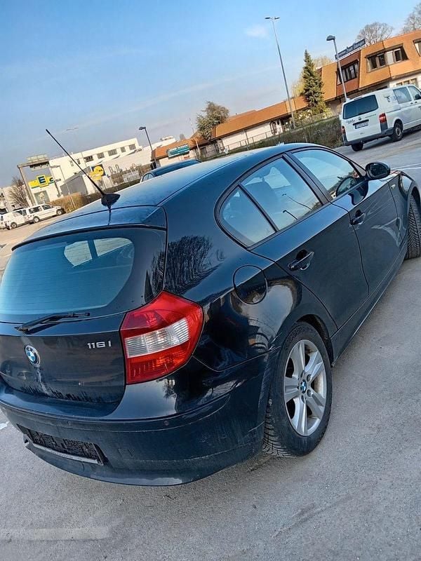 Gebraucht BMW 116 116 PS (85 kW) 2006 Schwarz Kleinwagen