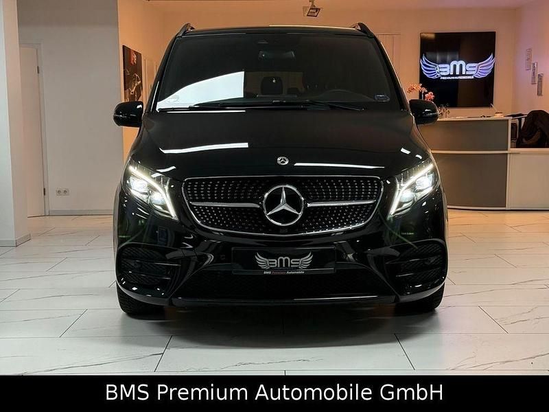 Gebraucht Mercedes 300 AMG 237 PS (174 kW) 2024 Schwarz Van / Kleinbus