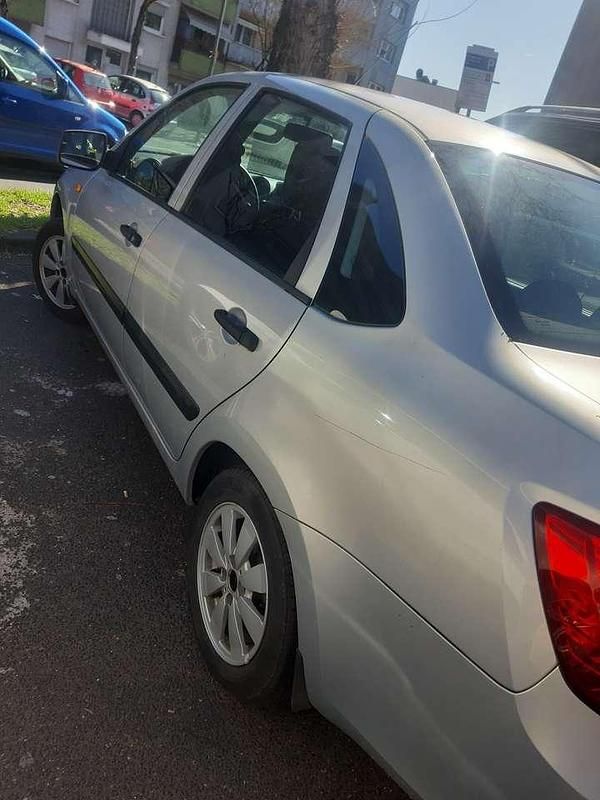 Gebraucht Lada Granta 87 PS (63 kW) 2015 Limousine