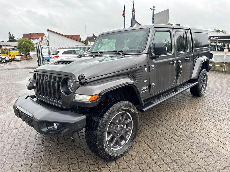 Grau Gebraucht 2022 Jeep Gladiator Overland SUV | 48.590 € (Fairer Preis) - Bild 1/4