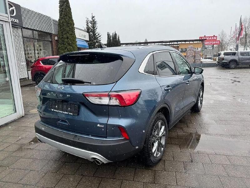Gebraucht Ford Kuga Titanium 152 PS (111 kW) 2020 Chromablau metallic SUV