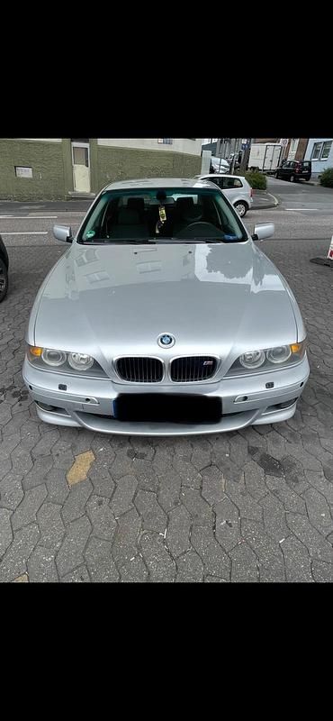 Grau Gebraucht 2002 BMW 525 Limousine | 2.500 € (Superpreis) - Bild 1/4