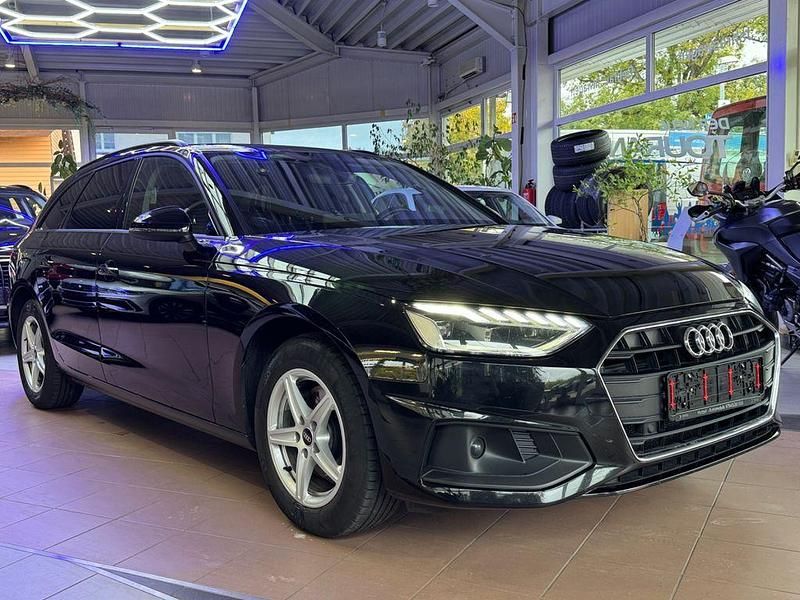 Gebraucht Audi A4 Sport 163 PS (119 kW) 2021 Schwarz Kombi