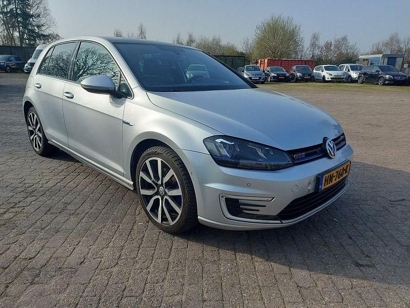 Gebraucht VW Golf VII GTE 150 PS (110 kW) 2015 Grau Limousine