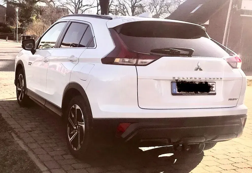 Gebraucht Mitsubishi Eclipse Cross Basis 188 PS (138 kW) 2022 Weiß SUV
