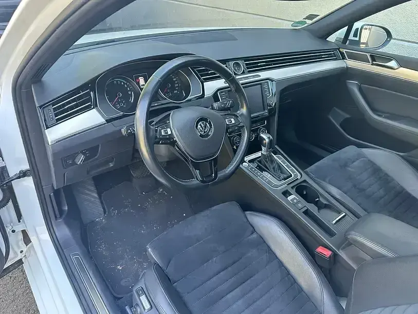 Gebraucht VW Passat GTE 218 PS (160 kW) 2016 Pure white Kombi