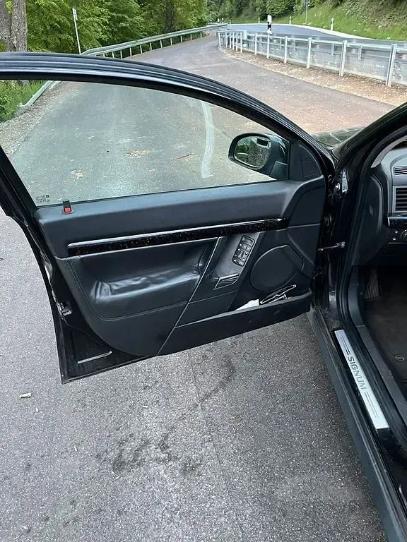 Gebraucht Opel Signum Elegance 211 PS (155 kW) 2003 Schwarz Kleinwagen