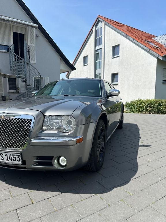 Grau Gebraucht 2006 Chrysler 300C Touring Kombi | 5.800 € (Teuer) - Bild 1/4