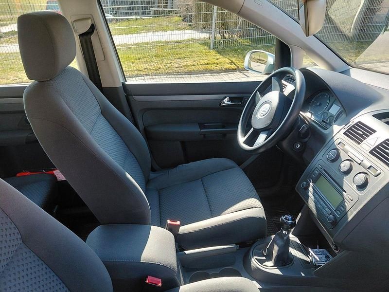 Gebraucht VW Touran Basis 105 PS (77 kW) 2004 Grau Van / Kleinbus