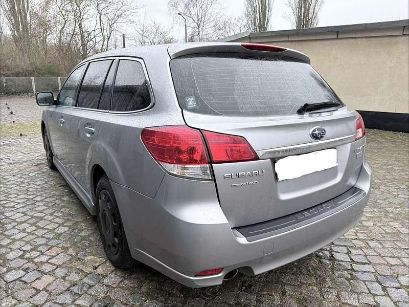 Gebraucht Subaru Legacy Trend 150 PS (110 kW) 2010 Silber Kombi