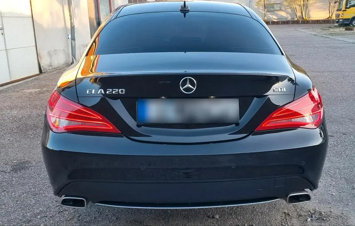 Gebraucht Mercedes CLA220 170 PS (125 kW) 2013 Schwarz Coupé