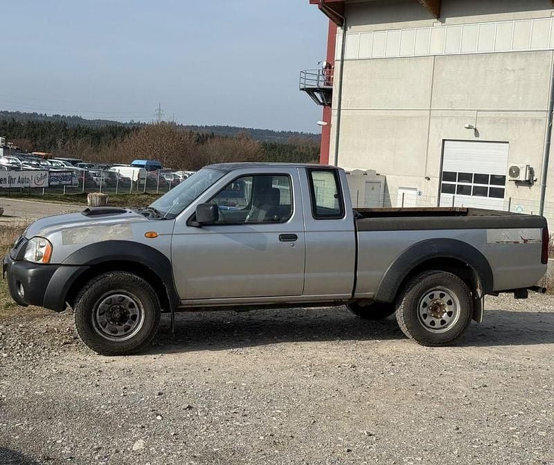 Gebraucht Nissan Navara 133 PS (97 kW) 2009 Silber Pickup