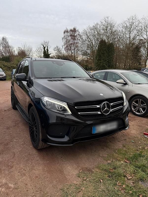 Schwarz Gebraucht 2016 Mercedes GLE43 AMG AMG SUV | 29.950 € (Fairer Preis) - Bild 1/4