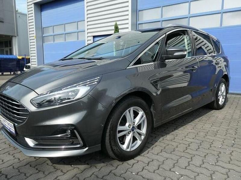 Grau Gebraucht 2022 Ford S-MAX Titanium Van / Kleinbus | 19.950 € (Guter Preis) - Bild 1/4