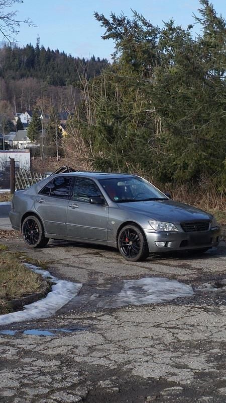 Gebraucht Lexus IS200 155 PS (114 kW) 2002 Grau Limousine