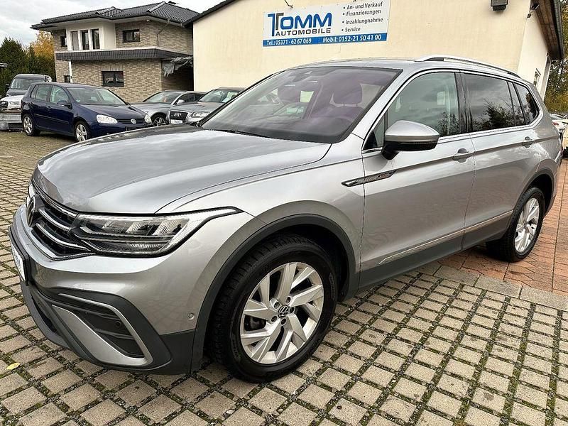 Silber Gebraucht 2022 VW Tiguan Allspace Life SUV | 28.990 € (Fairer Preis) - Bild 1/4