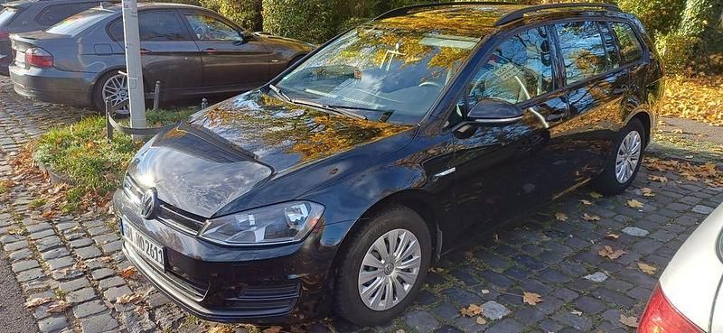 Schwarz Gebraucht 2016 VW Golf VII Trendline Kombi | 11.500 € (Guter Preis) - Bild 1/4
