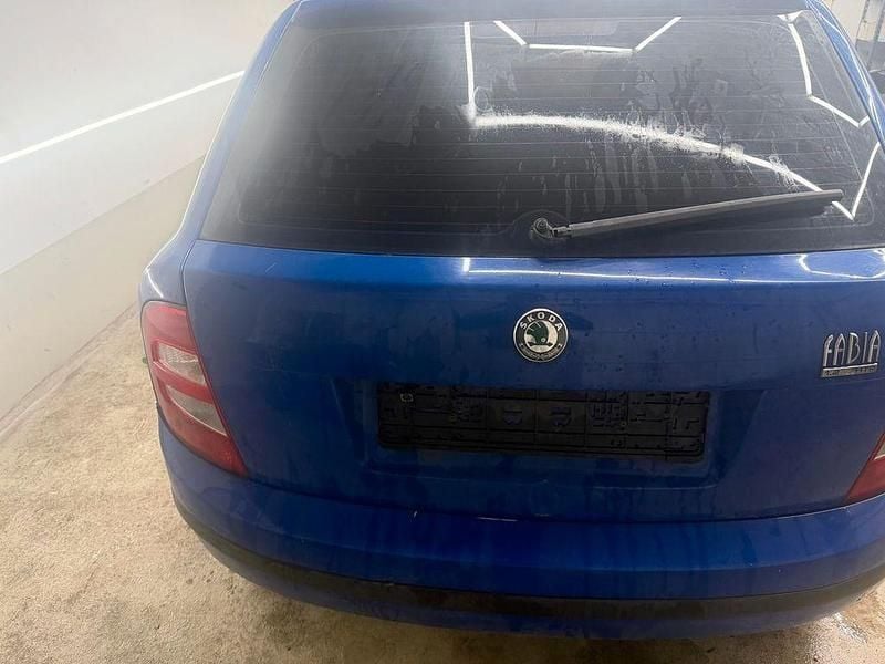 Gebraucht Skoda Fabia Classic 54 PS (39 kW) 2004 Blau Limousine