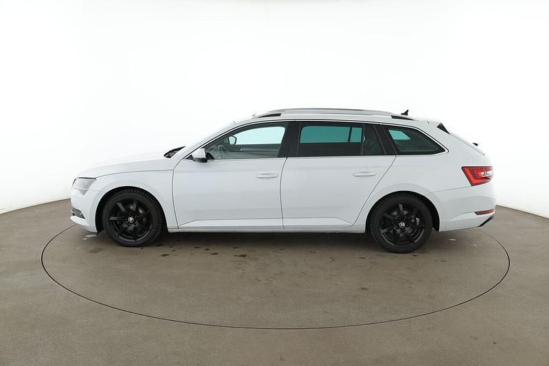 Gebraucht Skoda Superb Style 150 PS (110 kW) 2016 Weiß Kombi