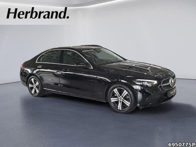 Gebraucht Mercedes C180 Avantgarde 170 PS (125 kW) 2024 Metalliclack obsidianschwarz m Limousine