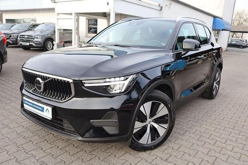 Onyx black Gebraucht 2023 Volvo XC40 Core SUV | 27.985 € (Superpreis) - Bild 1/2