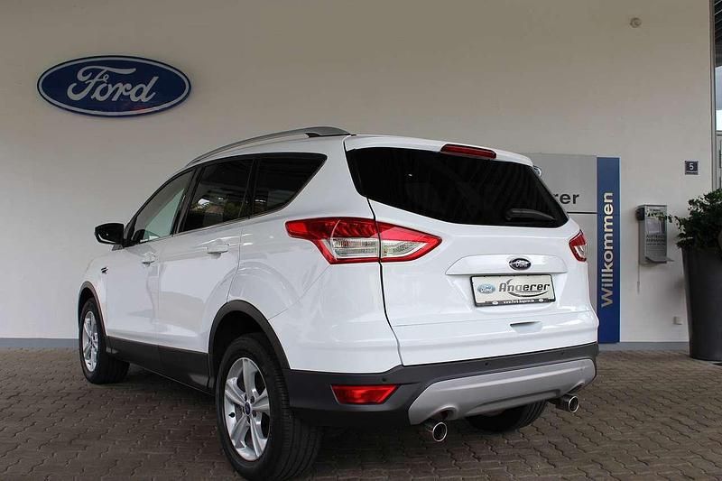 Gebraucht Ford Kuga Titanium 150 PS (110 kW) 2015 Frozen white SUV