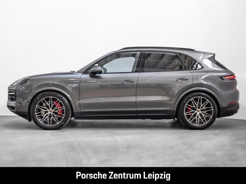 Usata Porsche Cayenne S E-Hybrid 519 CV (381 kW) 2024 Grigio SUV