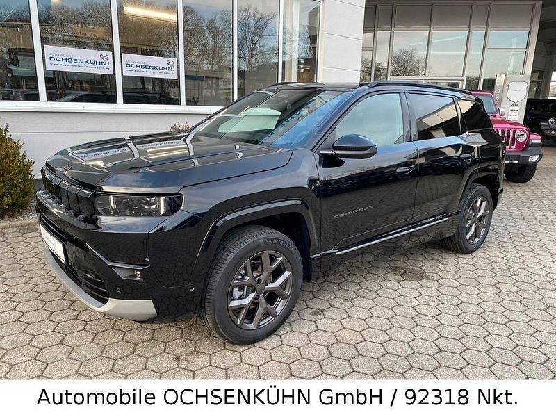 Neu Jeep Compass 145 PS (106 kW) 2026 Schwarz SUV