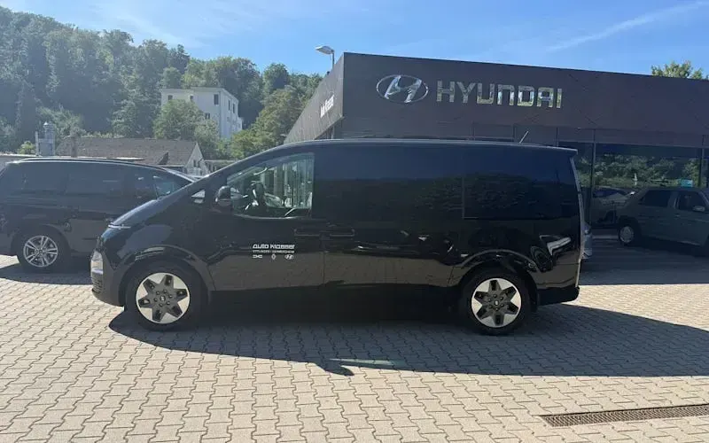 Gebraucht Hyundai Staria Trend 225 PS (165 kW) 2025 Schwarz Van / Kleinbus
