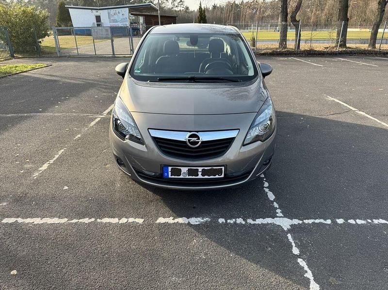 Gebraucht Opel Meriva Edition 120 PS (88 kW) 2012 Braun Van / Kleinbus
