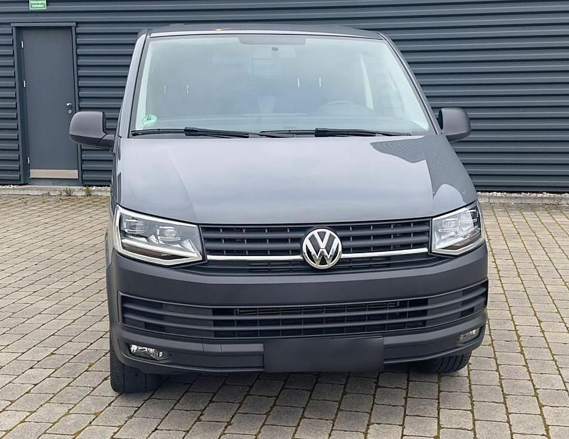 Gebraucht VW Transporter 179 PS (131 kW) 2015 Grau Van