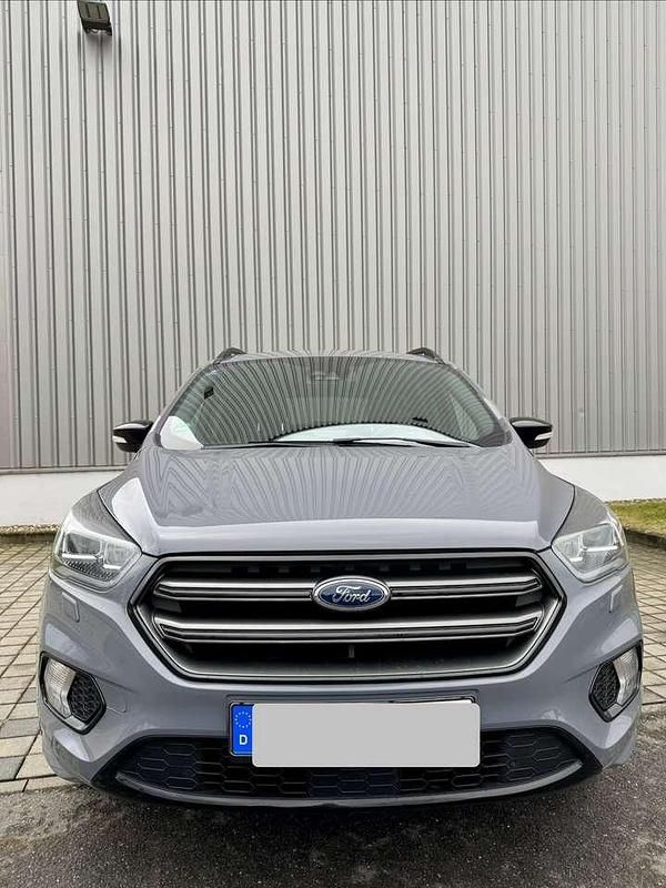 Gebraucht Ford Kuga ST-Line 230 PS (169 kW) 2019 Grau SUV