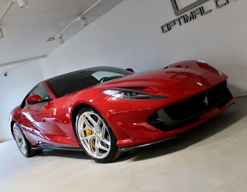 Gebraucht Ferrari 812 799 PS (587 kW) 2018 Rot
