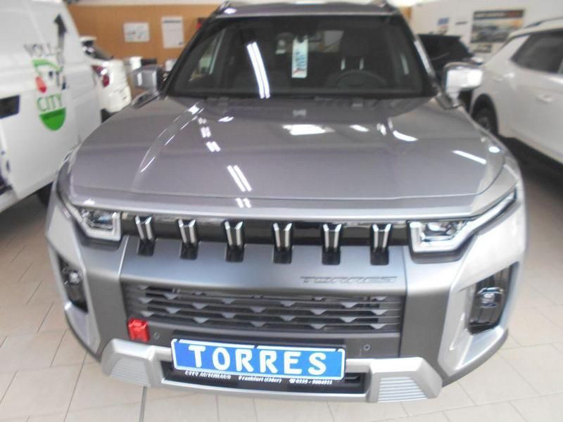 Neu KGM Torres 163 PS (119 kW) 2025 Grau SUV