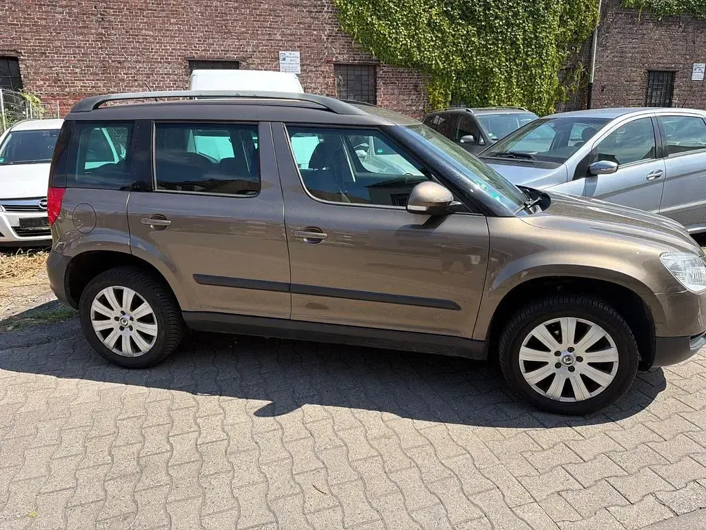 Gebraucht Skoda Yeti Plus Edition 110 PS (80 kW) 2010 Braun SUV