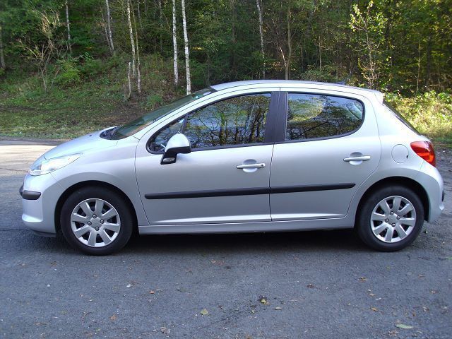 Gebraucht Peugeot 207 Tendance 120 PS (88 kW) 2006 Silber metallic Kleinwagen
