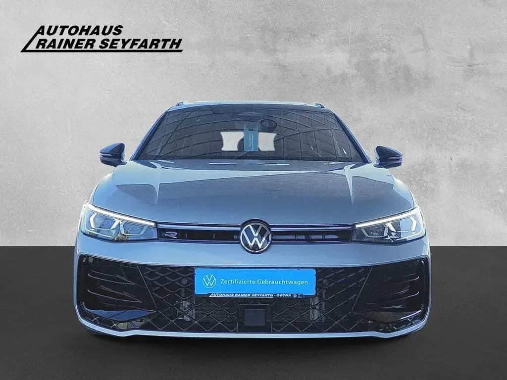 Gebraucht VW Passat R-line 193 PS (141 kW) 2025 Silber Kombi