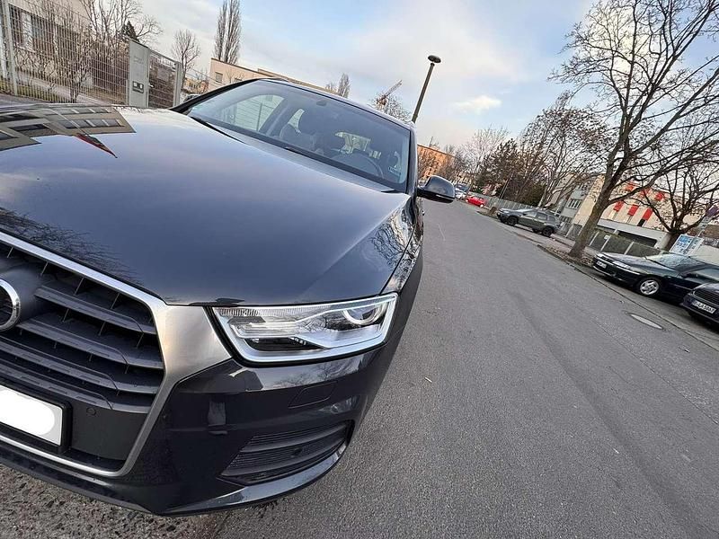 Gebraucht Audi Q3 Design 150 PS (110 kW) 2018 Grau SUV