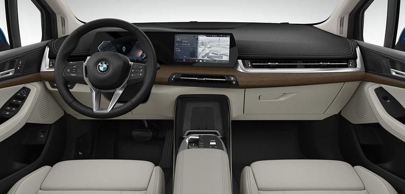 Gebraucht BMW 220 Active Tourer Luxury Line 170 PS (125 kW) 2025 Blau Van / Kleinbus