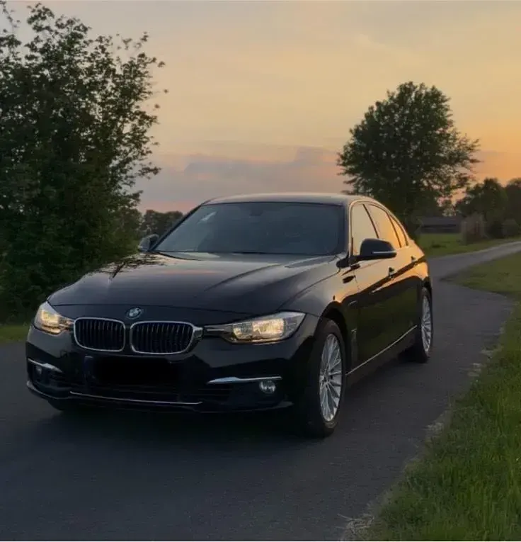 Käytetty BMW 330e iPerformance 252 HP (185 kW) 2017 Musta Sedan