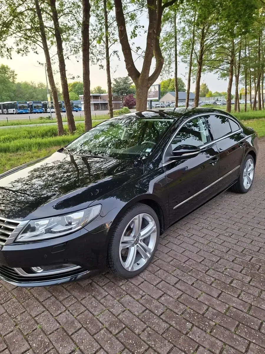 Gebraucht VW Passat 140 PS (102 kW) 2014 Schwarz Coupé