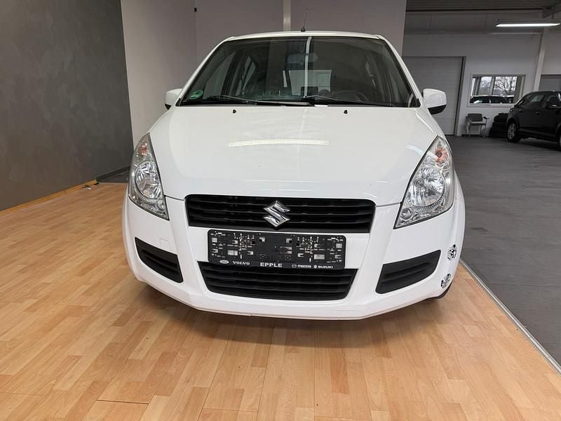 Gebraucht Suzuki Splash 65 PS (47 kW) 2009 Weiß Kleinwagen