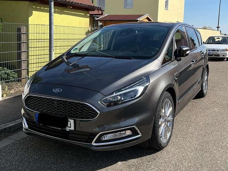 Gebraucht Ford S-MAX Vignale 209 PS (153 kW) 2016 Grau Van / Kleinbus