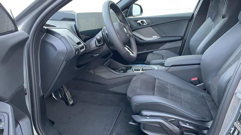 Neu BMW 123 Efficient Dynamics 218 PS (160 kW) 2026 Skyscraper grau metallic Kleinwagen